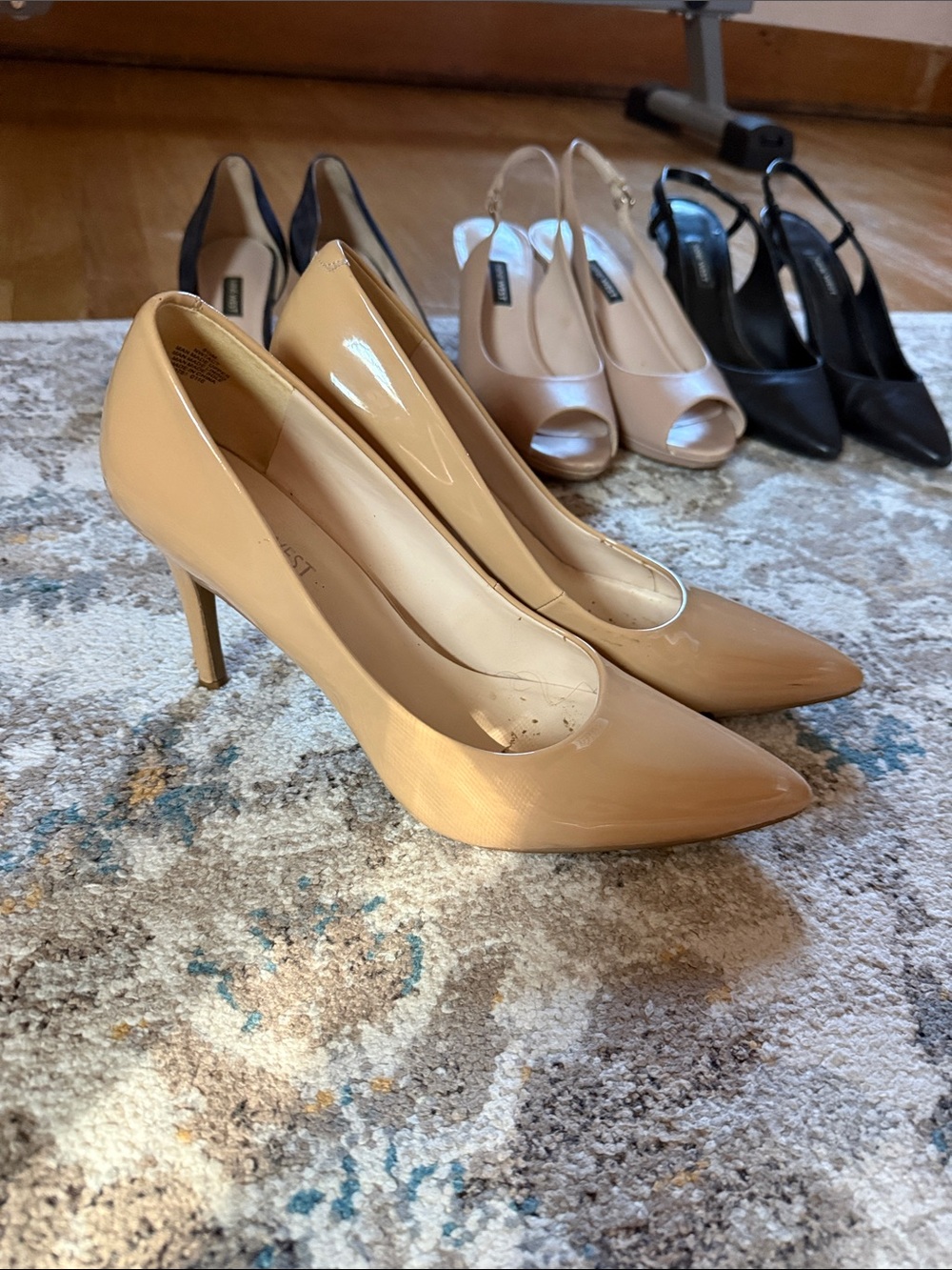 Lot of 4 Nine West Women's Heels Set - Nude, Navy, Black - Picture 3 of 10